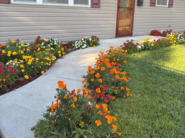 901 Birchwood Dr, Newark, DE 19713