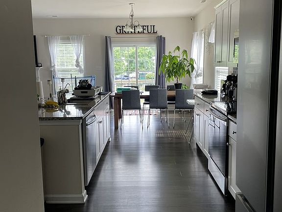 3rd image of 2913 Seven Kings Ct