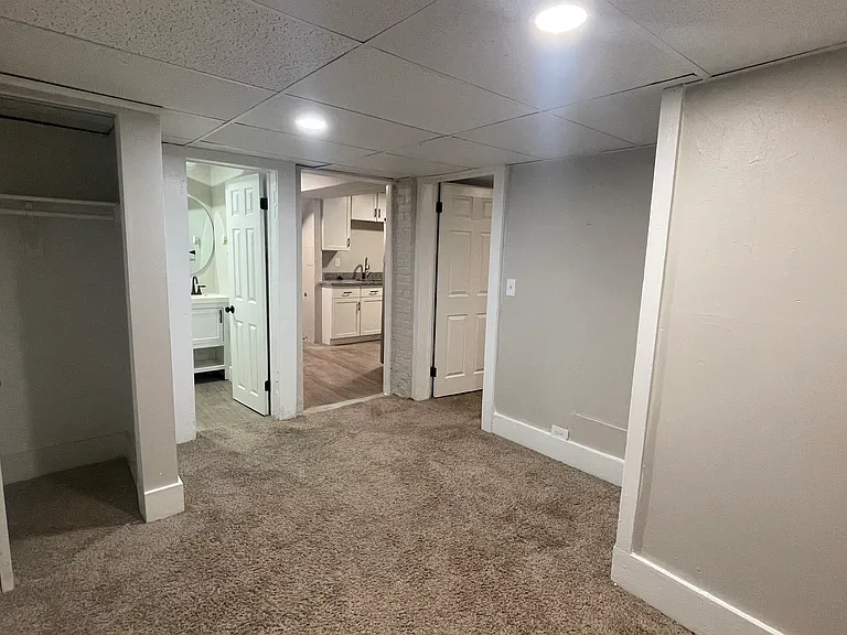 2144 N Vine St #BASEMENT — Photo 6