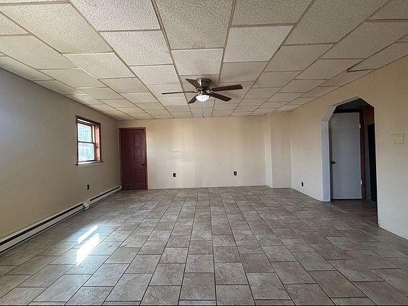 3rd image of 381 Main Rd