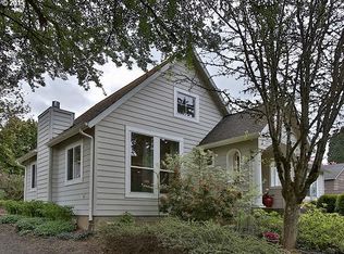 9136 SW 8th Ave, Portland, OR 97219