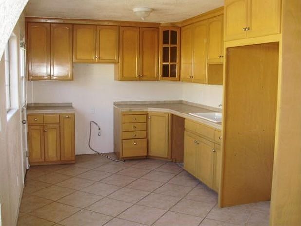 2nd image of 14 E Prospect St