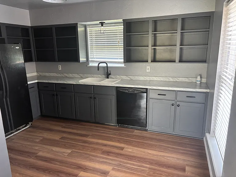 1601 Elizabeth St — Photo 11