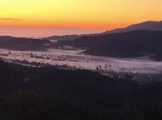 5195 Corrick Rd, Santa Rosa, CA 95409