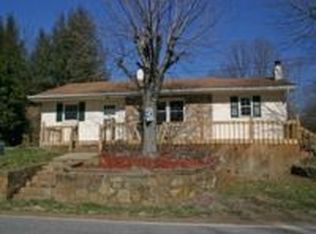 582 Hyder Mountain Rd, Clyde, NC 28721