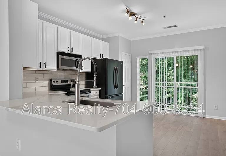 3809 Picasso Ct — Photo 2