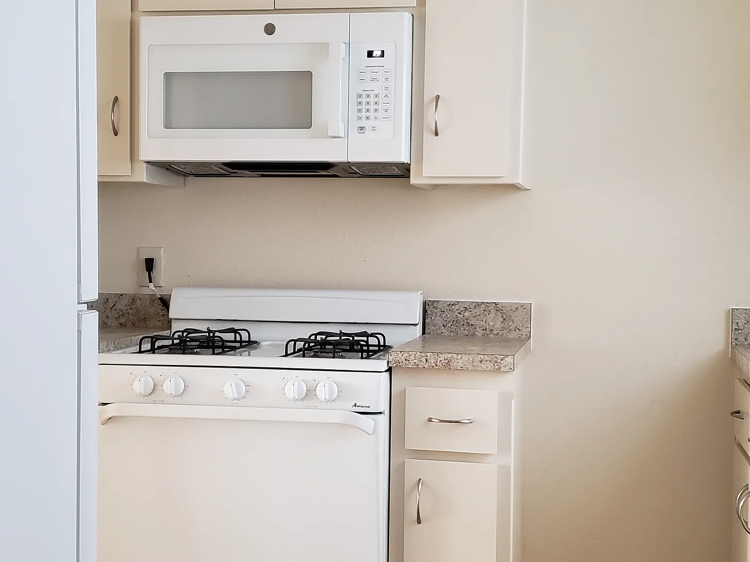 10264 Larkin Rd — Photo 3