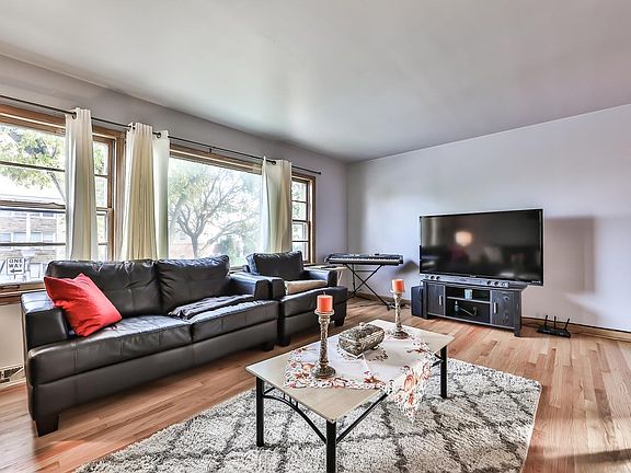2nd image of 6340 N Albany Ave #3