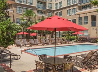 810 W 5th St APT 301, Charlotte, NC 28202