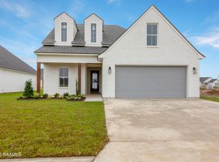 105 Prague Ave, Youngsville, LA 70592