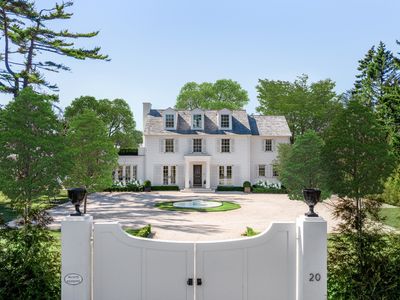 20 South Howells Point Rd, Bellport Village, NY, 11713