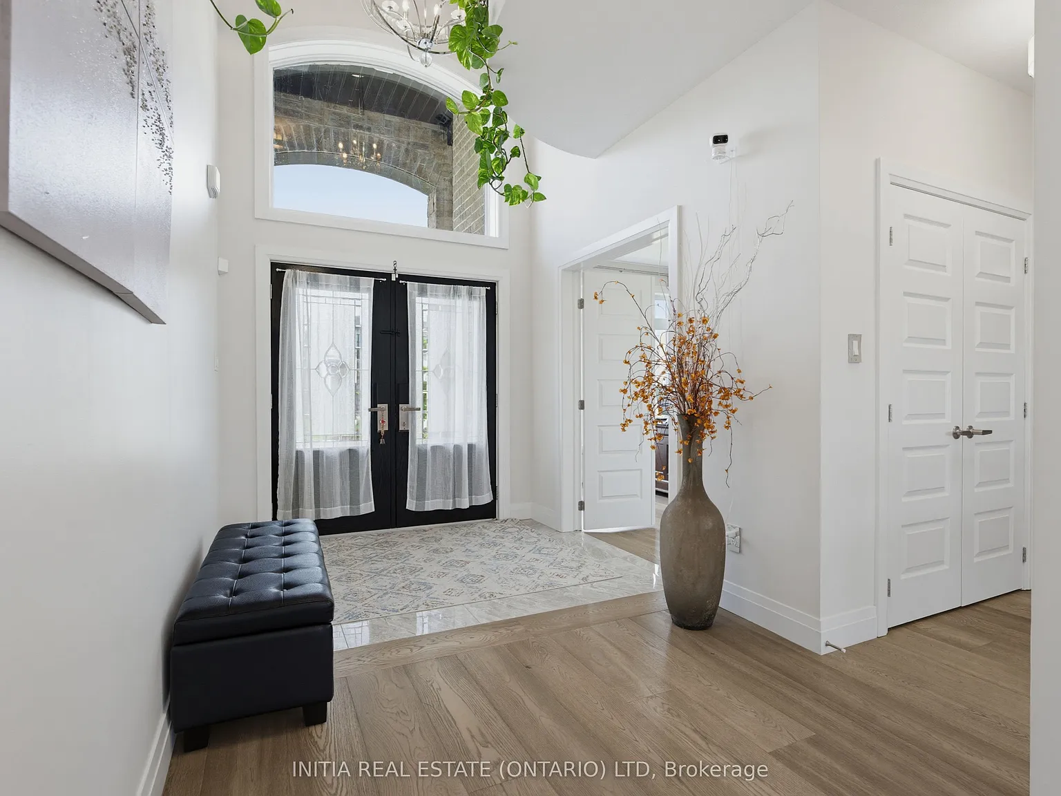 5 bed, $4,950 — Photo 2