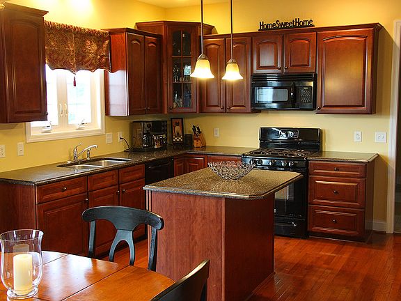 4th image of 93 Woodgreen Dr