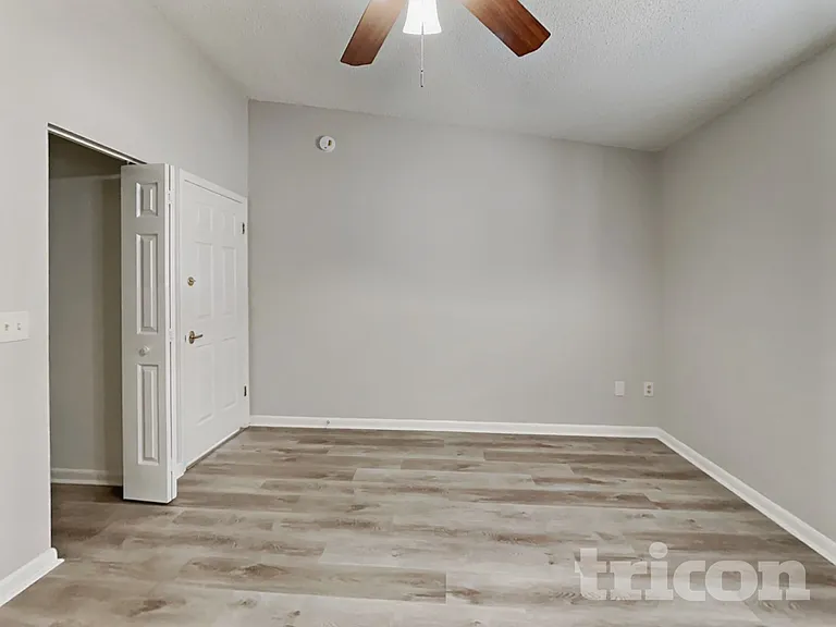 27 Princess Rose Dr — Photo 8