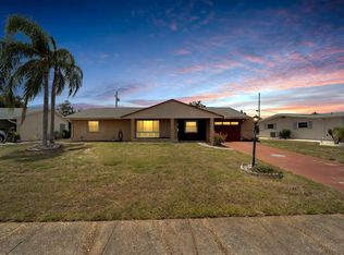 832 Oakmont Ave, Sun City Center, FL 33573