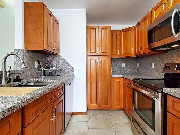 5th image of 444 Mananai Pl #9T
