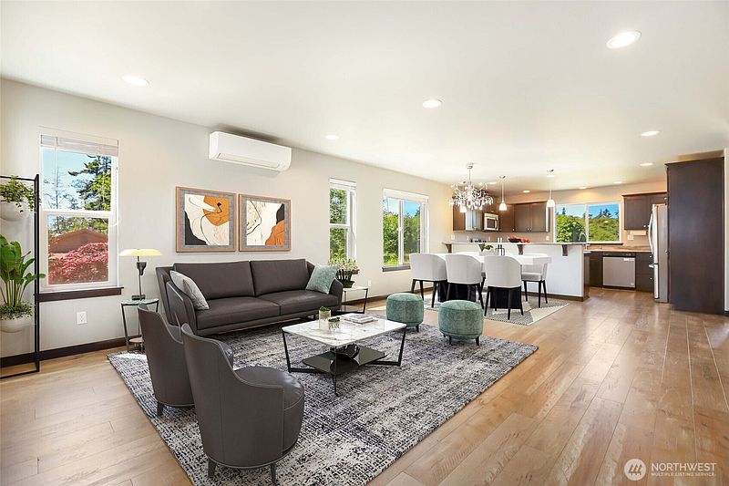3rd image of 369 Hocker Street