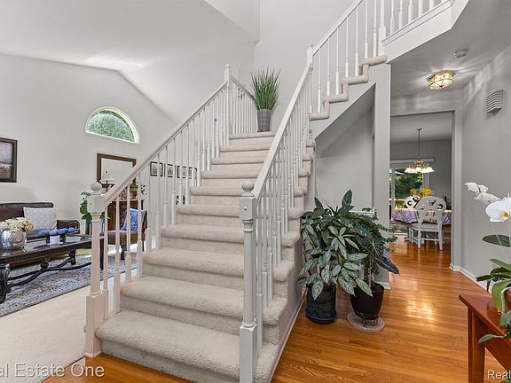 5th image of 30612 Sequoia Cir