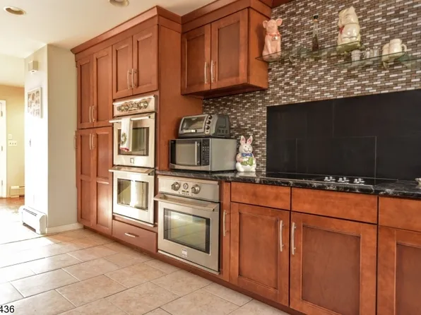 341 Lake St, Upper Saddle River Boro, NJ 07458