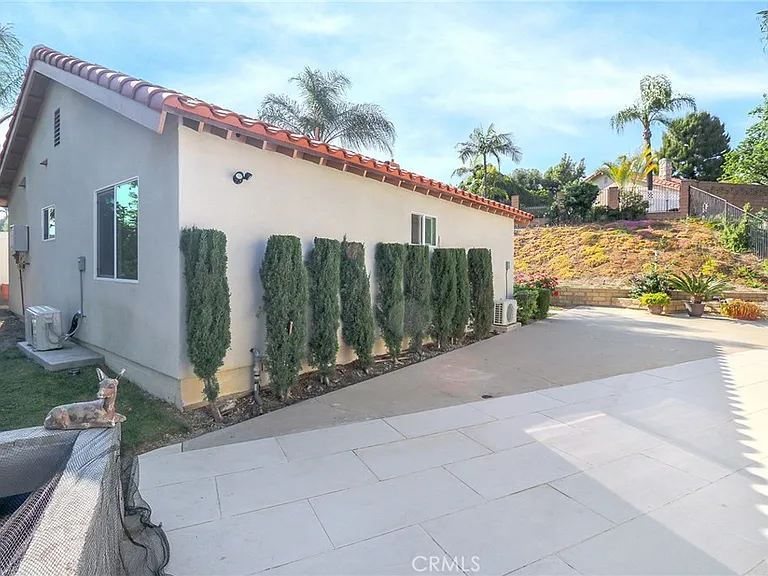 1621 Butternut Way #B — Photo 16