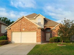 5717 Minnow Dr, Fort Worth, TX 76179