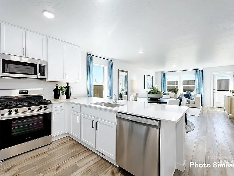 2468 W Pollinator Dr — Photo 6