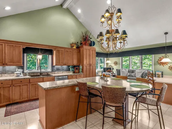 1140 Rams Run, Shepherdsville, KY 40165