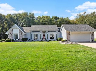 1105 Fennimore Dr, Marshall, MI 49068