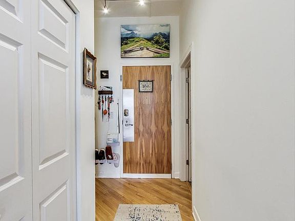 4th image of 3125 W Fullerton Ave APT 520