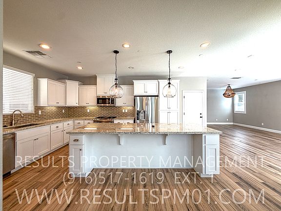 4th image of 1280 Goldenrod Way