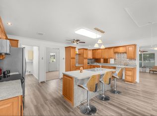 328 Creekview Meadows Dr, Springtown, TX 76082