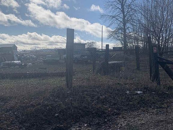 4th image of 10617 W Electric Ave