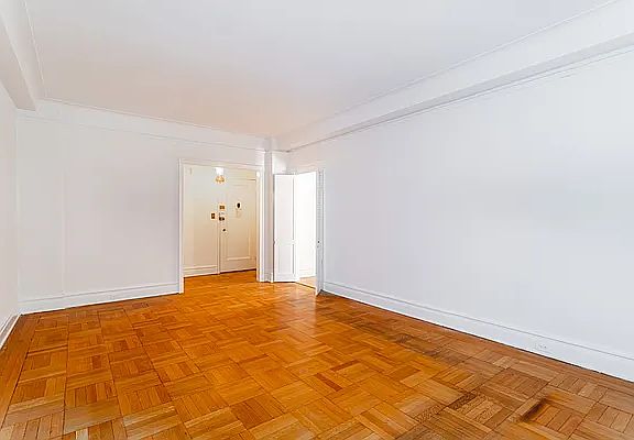3rd image of 174 W 76th St #3JJ