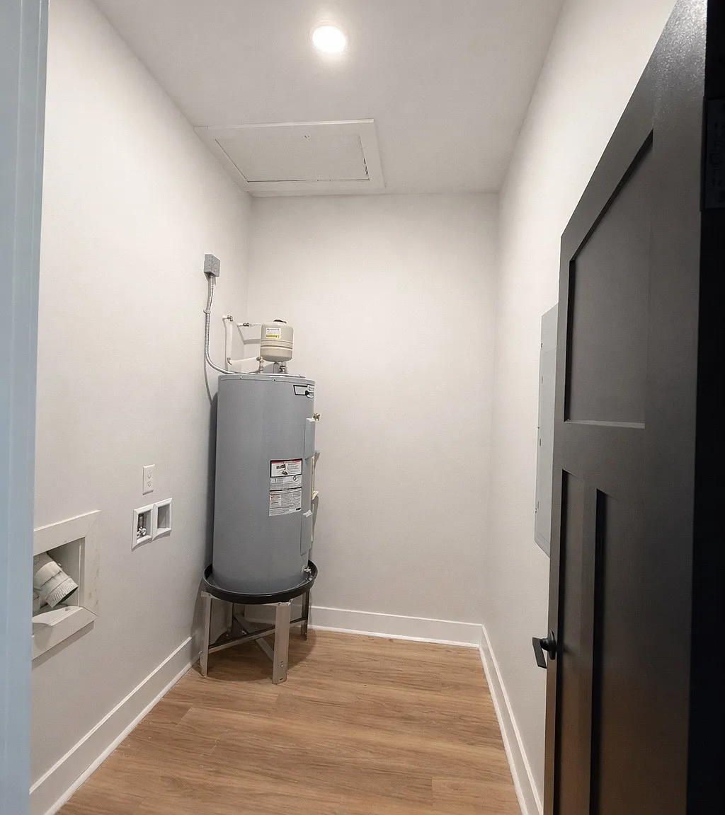 3 bed, 1300 sqft, $1,700 — Photo 3