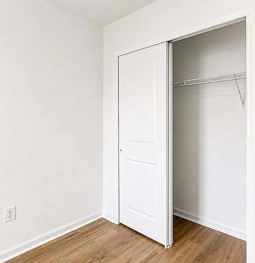 8668 Elmo Rd — Photo 32