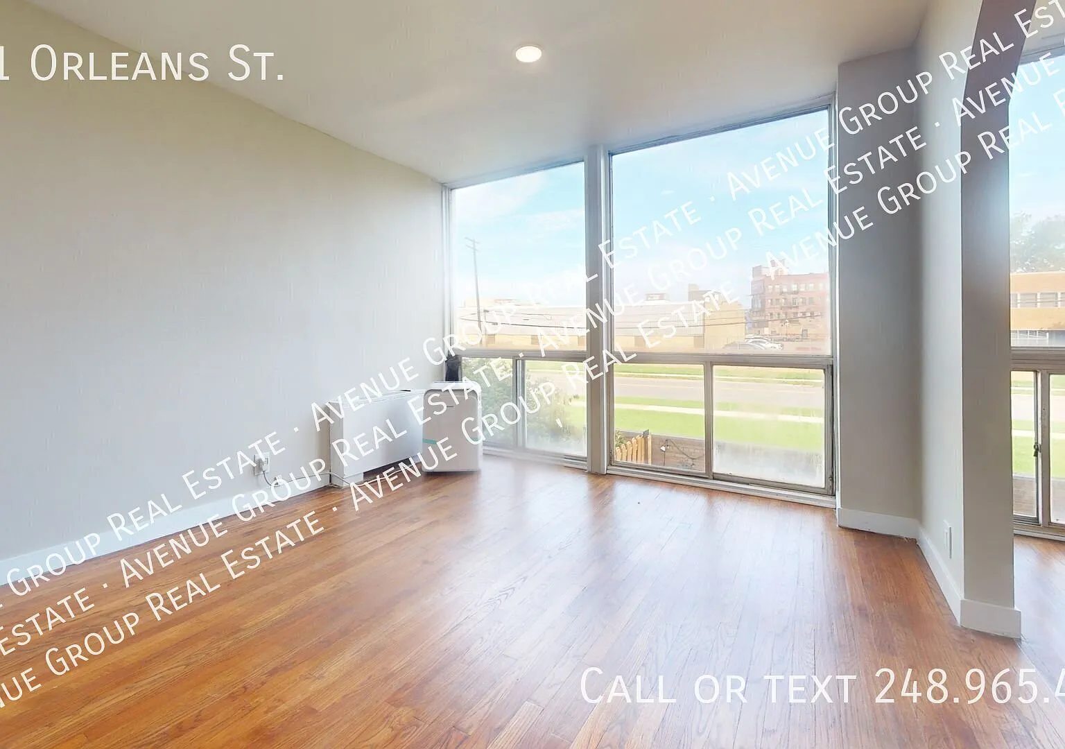 Beautifully Remodeled 3-Bedroom, 2-Bath Unit for Lease in Detroit — Photo 2
