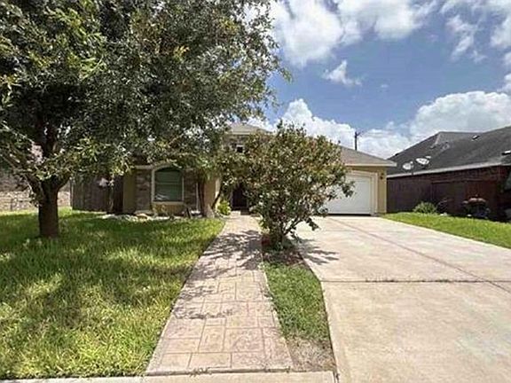 2nd image of 516 Robert Ln