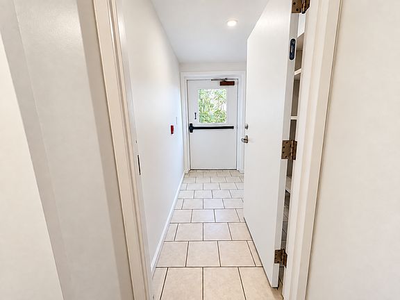 5th image of 87 Columbia St #Gf