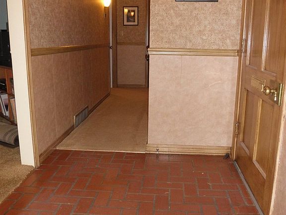 4th image of 1725 E 11th Ave