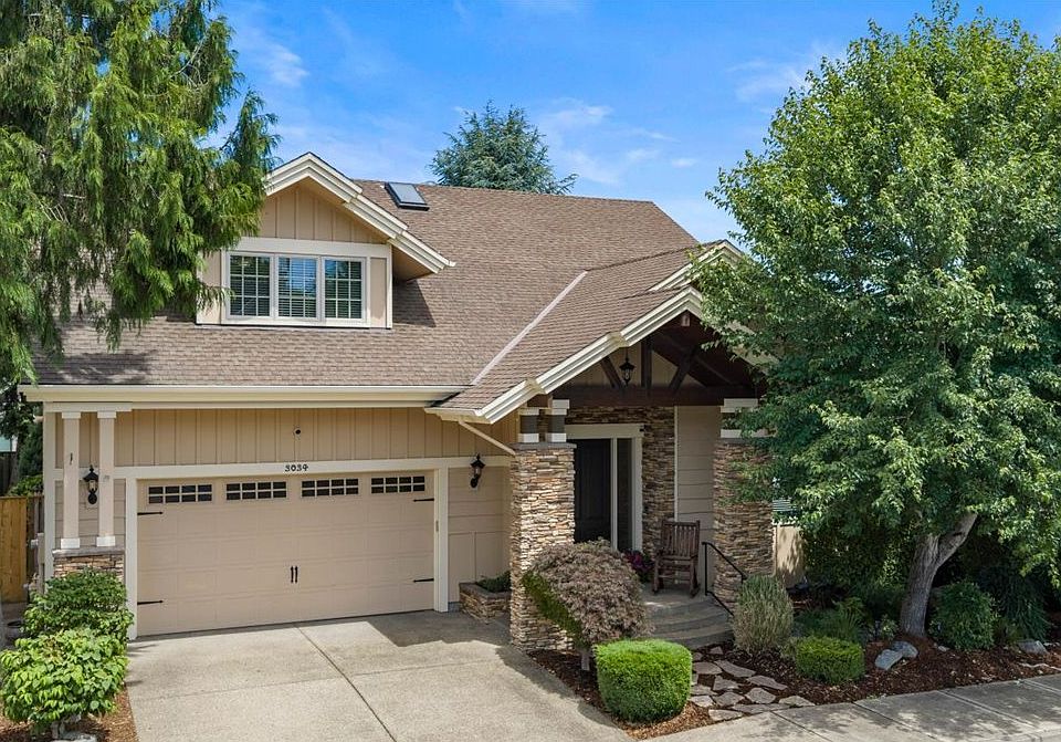 1st image of 3034 N Holladay Dr