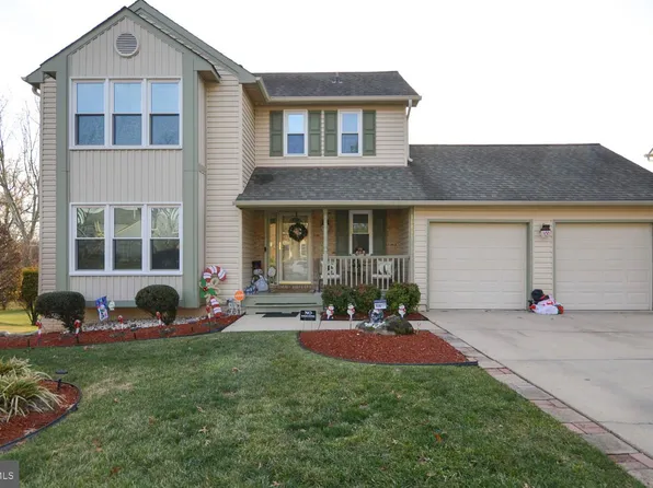 10817 Golf Course Ter, Bowie, MD 20721