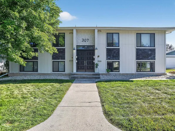 307 Saint Anne St, Rapid City, SD 57701