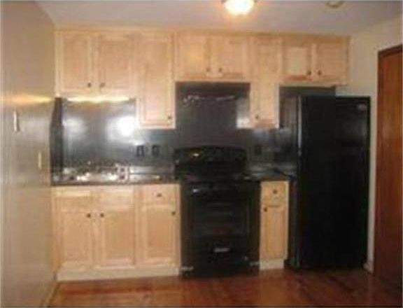 2nd image of 91 Crescent St APT 7