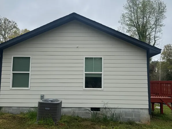 1353 Johnson Rd, Senoia, GA 30276