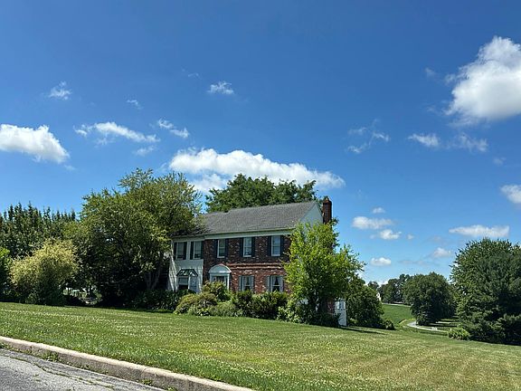 2nd image of 253 Sharadin Rd