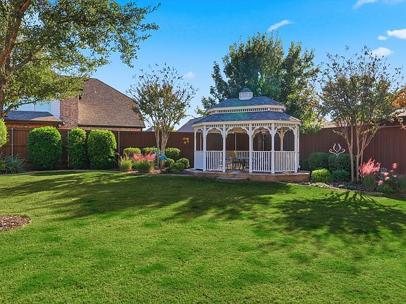 2nd image of 409 Verbena Ln
