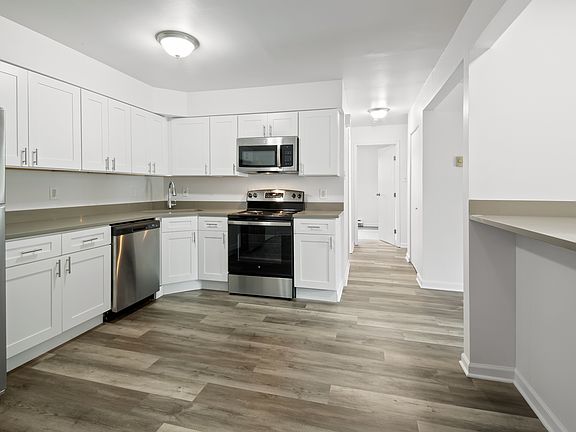 2nd image of 6021-6055 Canden Ave #6055-1