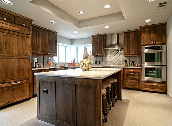 3rd image of 3805 Welwyn Way Dr