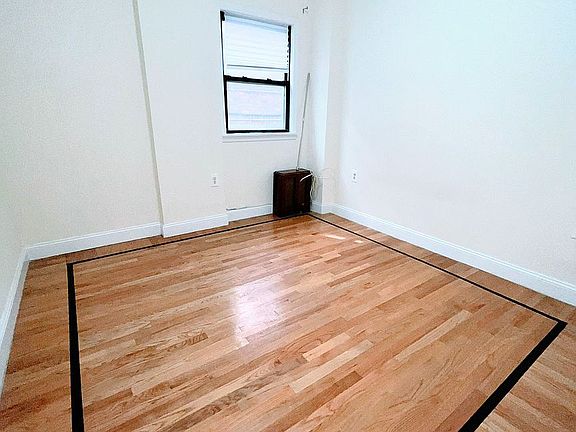 4th image of 3315 28th Ave APT 1