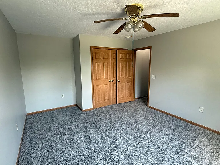544 Sycamore Dr — Photo 13